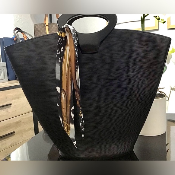 Louis Vuitton Noctambule Epi Leather Black - Picture 1 of 12